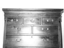 Chest of drawers